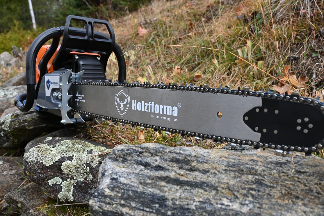 92cc Holzfforma G660 Gasoline Chainsaw - The Iron Shop Canada