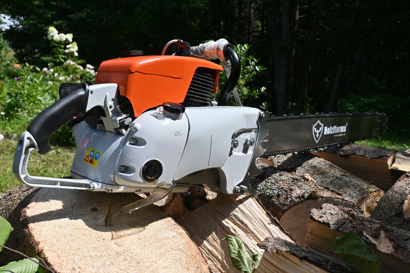 Mighty Holzfforma Chainsaws 122 cc, 105 cc, 94 cc, 92 cc.